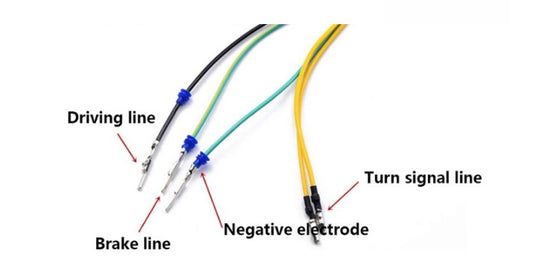 Lampă Spate LED Universală Moto, ATV, UTV, SSV - Stop, Poziție și Semnalizare Integrată 12V
